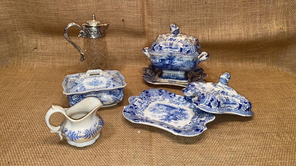 VINTAGE BLUE & WHITE SERVING PIECES (1 of 5)