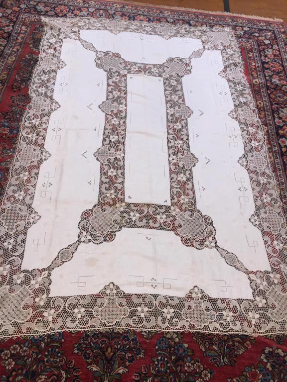 2 VINTAGE EMBROIDERED TABLE CLOTHS (1 of 7)