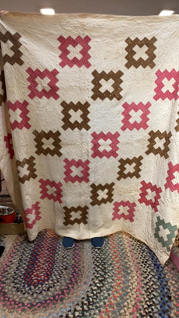 CROSS PATTERN HAND STICHED QUILT (1 of 6)