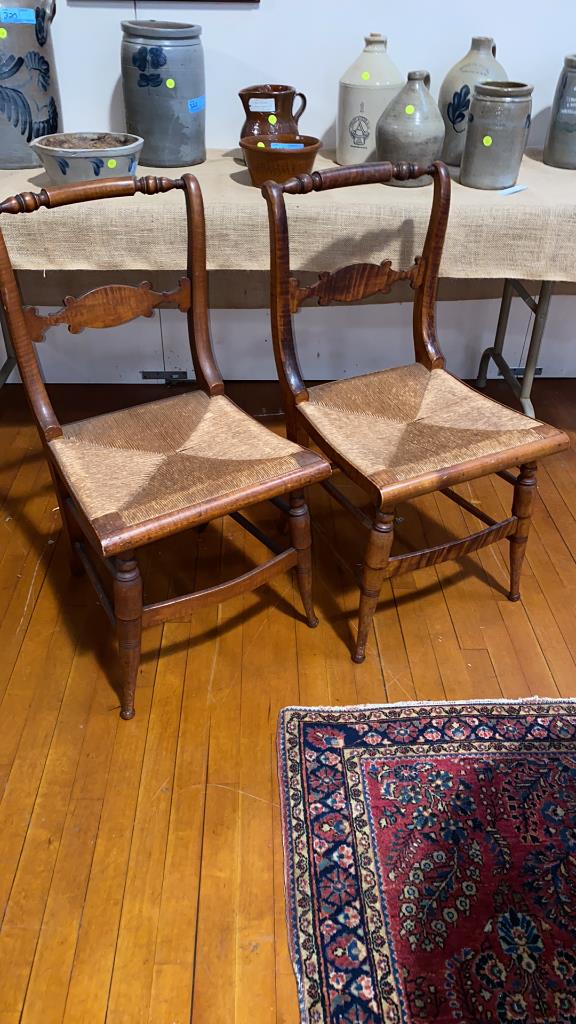SET OF 4 ANTIQUE TIGER MAPLE RUSH SEAT CHAIRS (1 of 5)