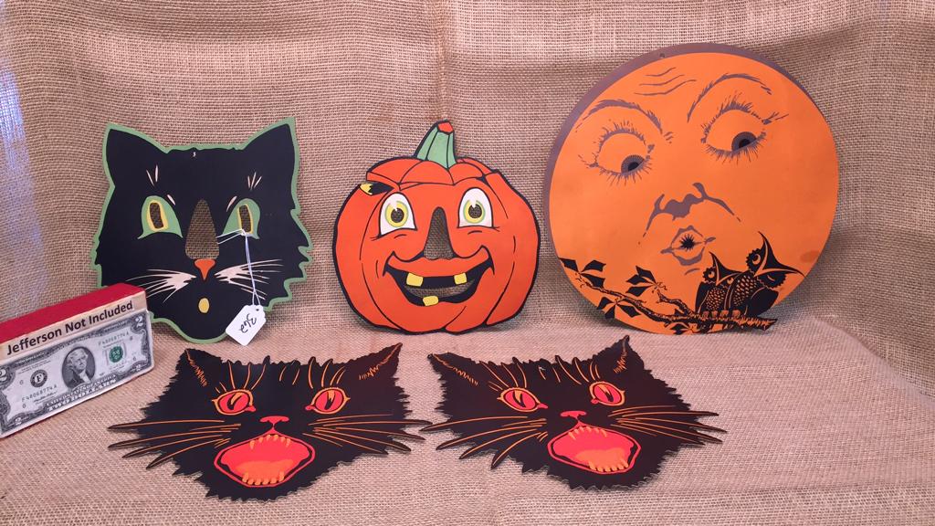 HALLOWEEN DECORATIONS 2 MASKS/MOON/2 CATS (1 of 7)