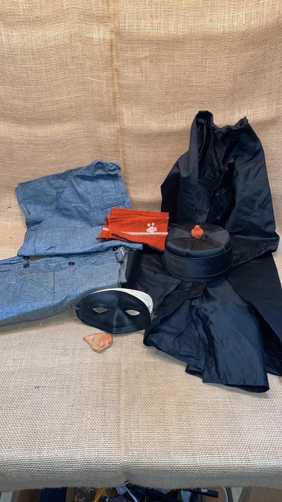 VINTAGE HALLOWEEN COSTUMES (1 of 4)