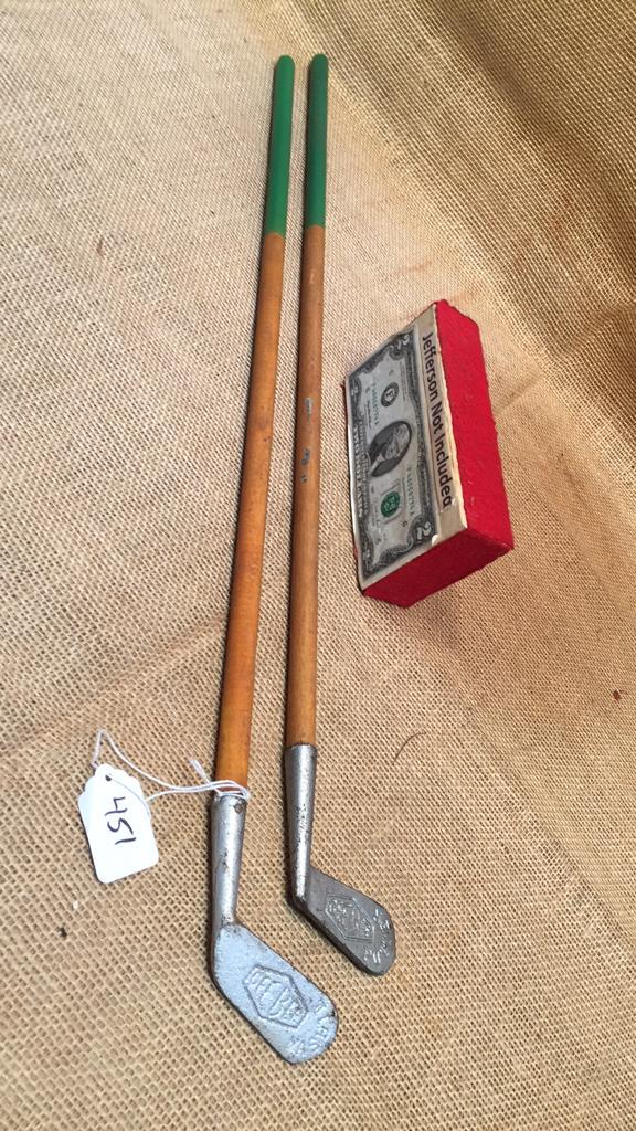 2 GEE BEE TOY GOLF CLUBS (1 of 4)