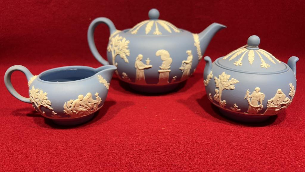 3 PC BLUE WEDGWOOD TEA SET (1 of 5)