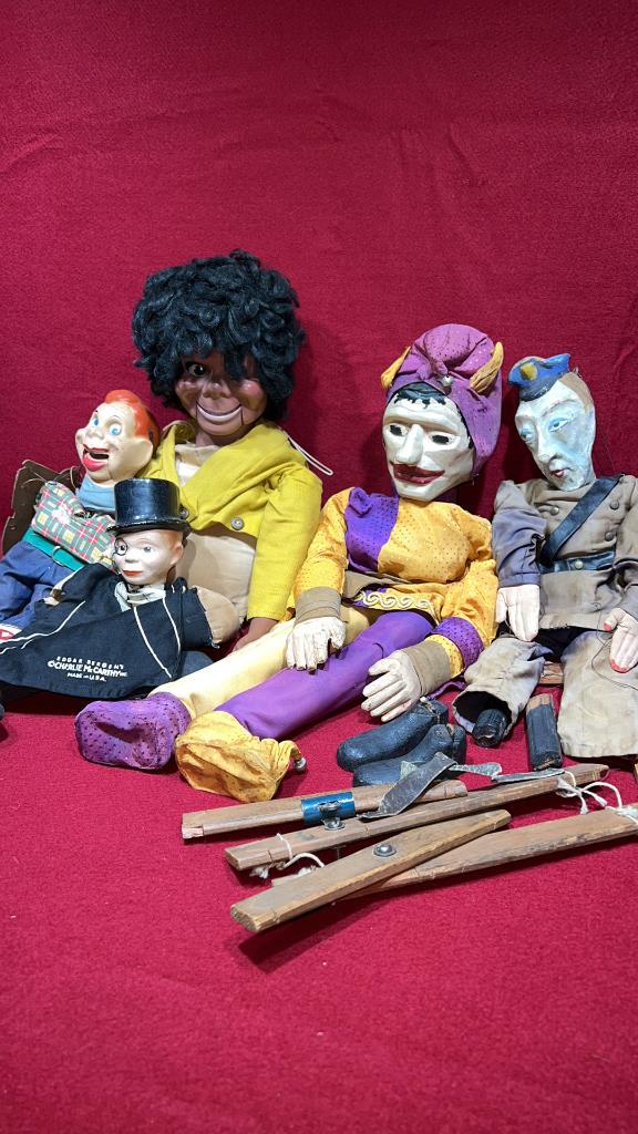 5 VINTAGE HAND PUPPETS / DOLLS (1 of 5)