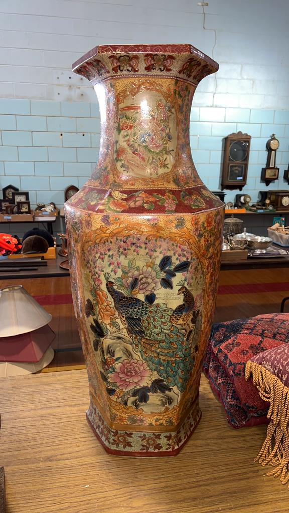 LARGE DECORATED ORIENTAL VASE (1 of 3)