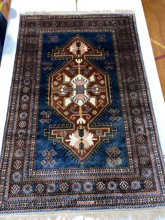 SIGNED HANDMADE AREA RUG 7'3" X 4'2" (1 of 6)