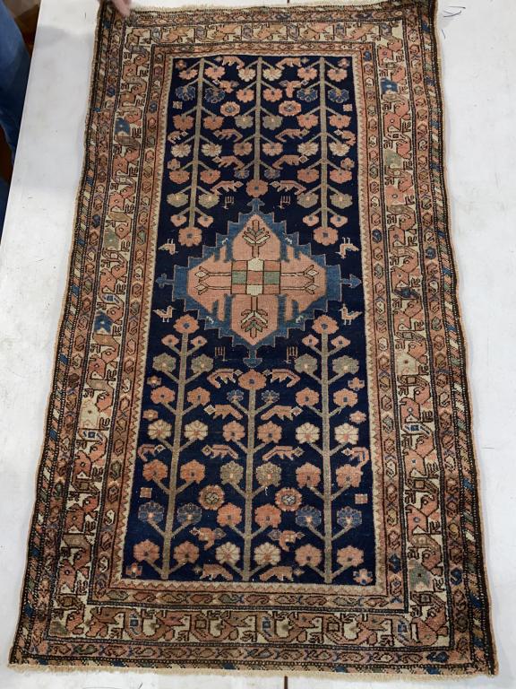 SMALL ANTIQUE AREA RUG 5'10" X 3'3" (1 of 6)