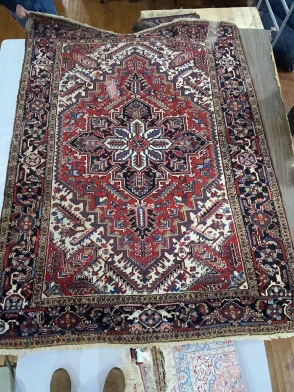 HANDMADE AREA RUG 9'4" X 6'9" (1 of 6)