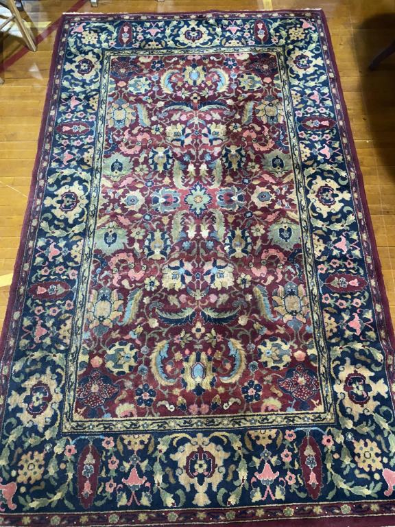 AREA RUG: ~