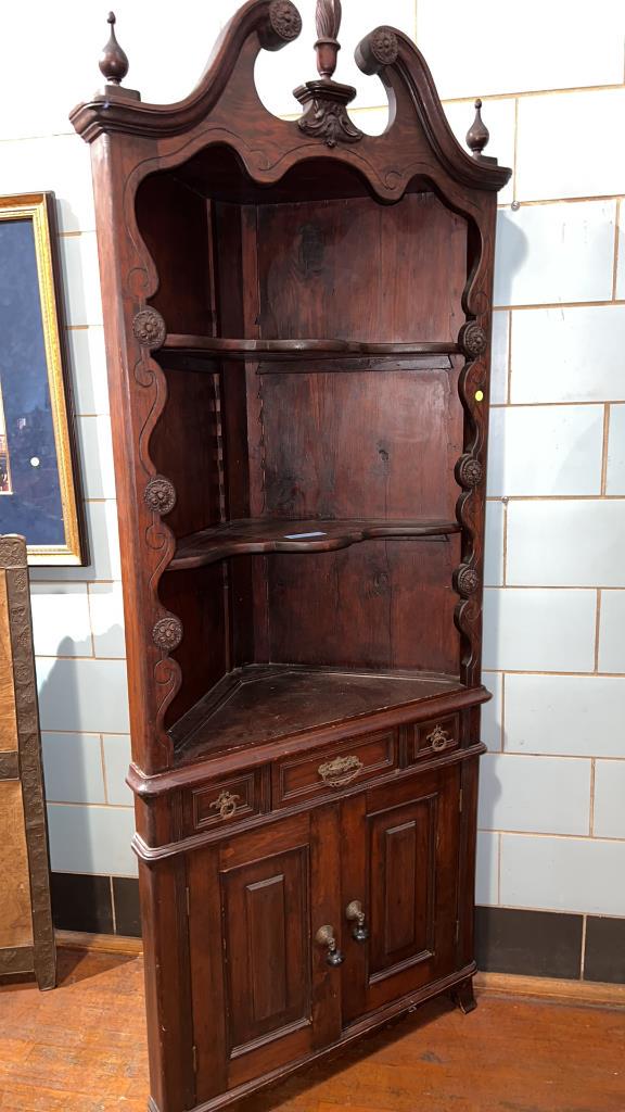 2 PC ANTIQUE CORNER CABINET (1 of 5)