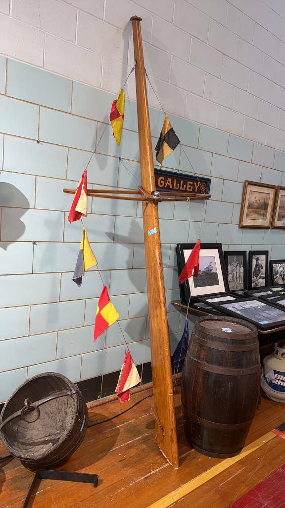 SAIL MAST 9' TALL: FROM HEMINGWAY'S ON KENT ISLAND