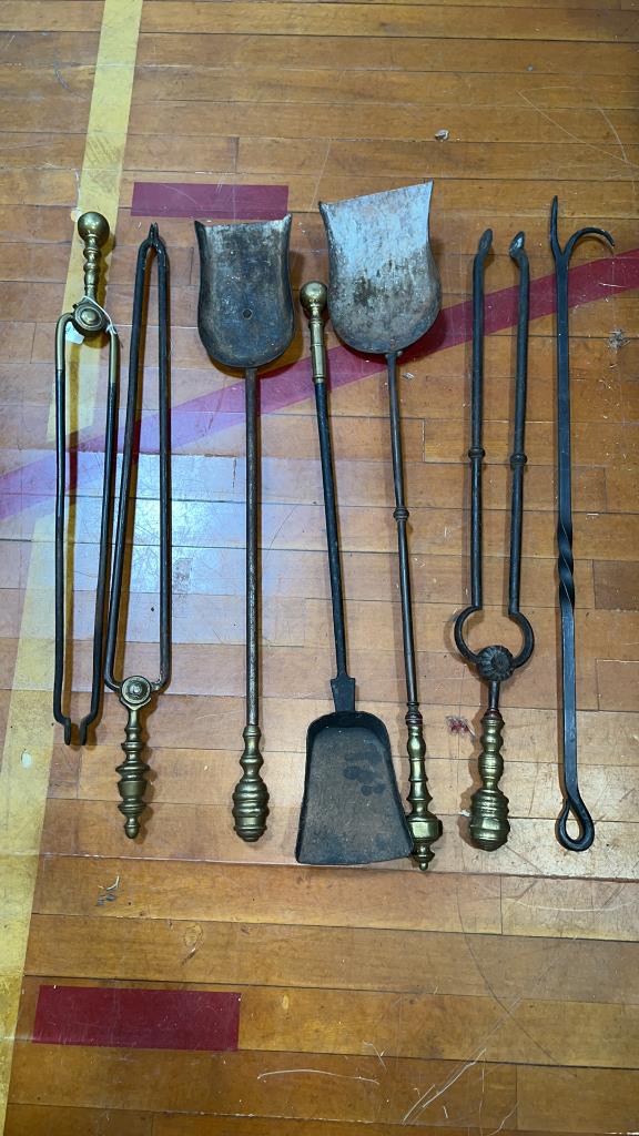 LARGE LOT ANTIQUE FIREPLACE TOOLS (1 of 2)