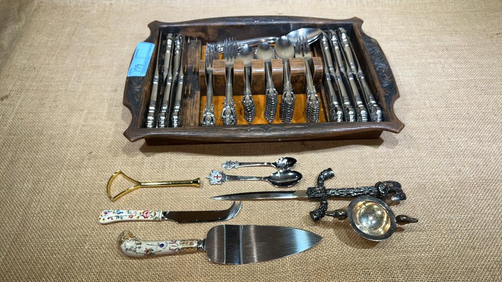 SILVERPLATE FLATWARE SET & MISC. LOT (1 of 4)