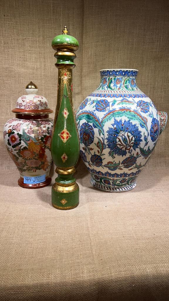 2 LARGE VASES & PEPPERMILL (1 of 12)