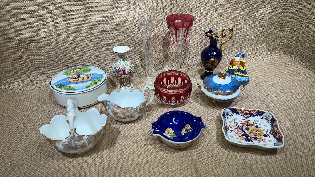 VARIOUS CHINA & SHELF PIECES: ~