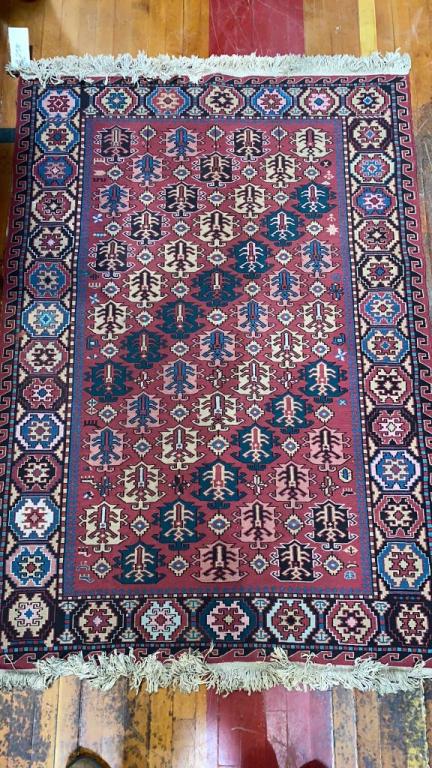 HANDMADE ORIENTAL AREA RUG: 5'8" X 4'1"