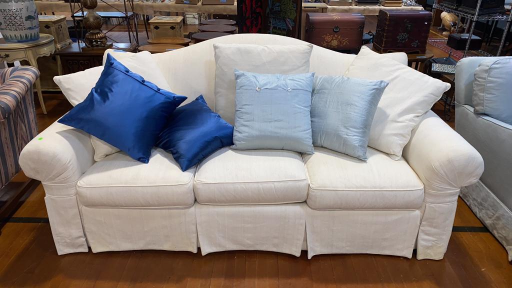 LARGE HENREDON SOFA & EXTRA PILLOWS (1 of 4)
