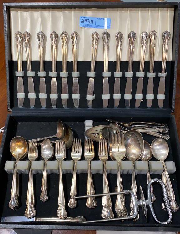 LARGE SET ROGERS SILVERPLATED FLATWARE (1 of 4)