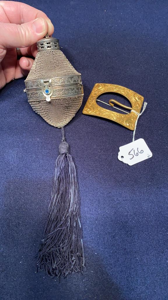 VINTAGE SILVER PURSE/ COMPACT & GOLD BUCKLE (1 of 4)