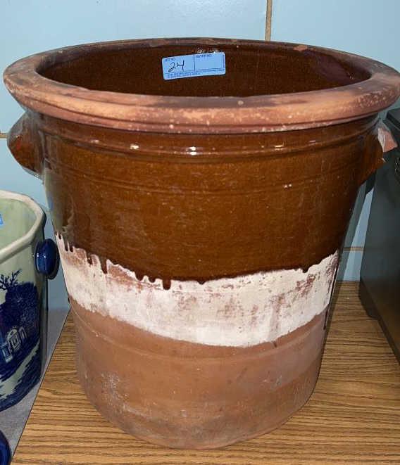 LARGE REDWARE/STONEWARE PLANTER CROCK: PLEASE SEE PHOTOS FOR DAMAGES TO HANDLE & RIM 15.5" x 16" HIGH