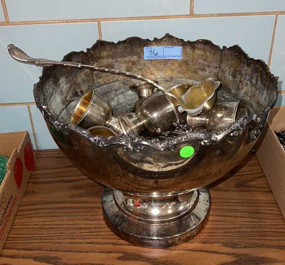 LARGE SILVER PLATED PUNCH BOWL & CUPS (1 of 3)