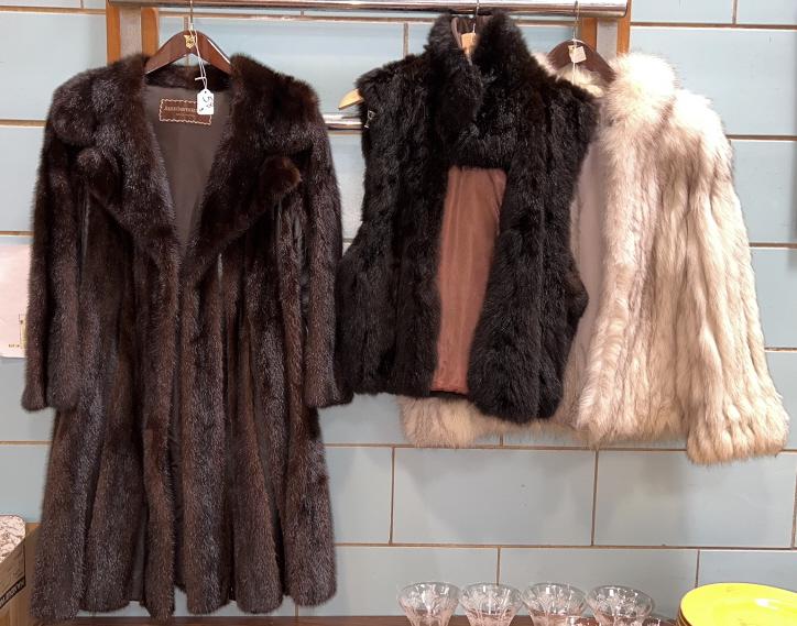 JULIUS GARFINCKEL FUR/LEATHER COAT, SAGA FOX (1 of 9)