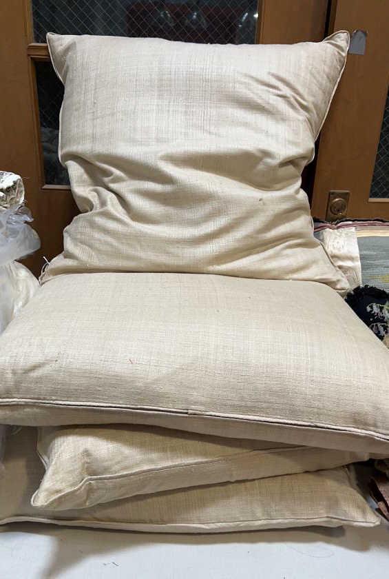 4 LARGE FEATHER PILLOWS (1 of 2)