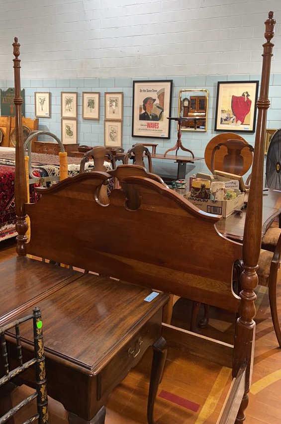 SOLID CHERRY DOUBLE POSTER BED (1 of 3)