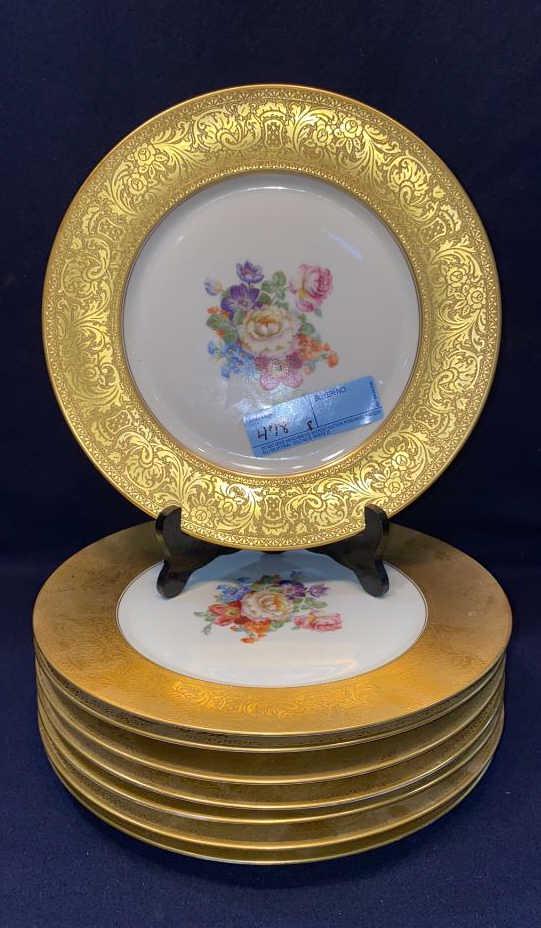 SET OF 8 BAVARIAN GOLD RIMMED DINNER PLATES: ~