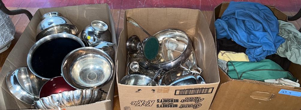 LARGE LOT SILVER PLATE SERVING PIECES & FELT BAGS (1 of 4)