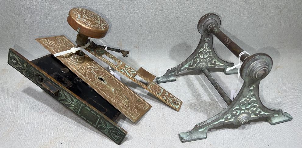 ANTIQUE BRASS HARDWARE & FIRE DOG (1 of 4)