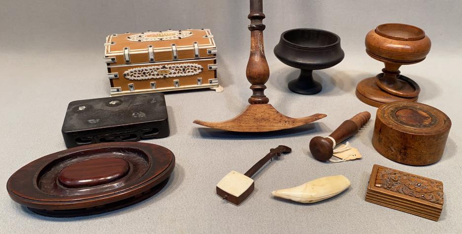 COLLECTION OF ANTIQUE WOOD LOT & DRESSER BOX (1 of 7)