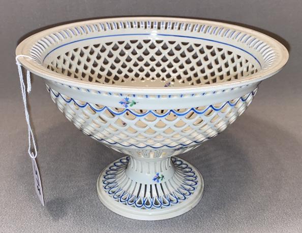 EARLY ANTIQUE RETICULATED HAND PAINTED COMPOTE (1 of 5)