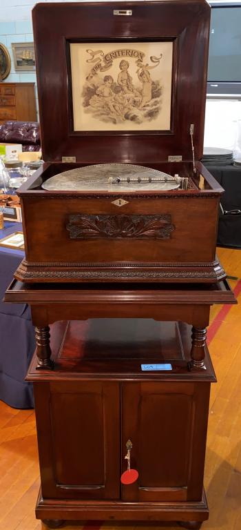 ANTIQUE CRITERION MAHOGANY MUSIC BOX & STAND (1 of 11)