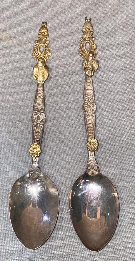 PAIR OF ANTIQUE SILVER SPOONS W/ HALLMARK (1 of 7)