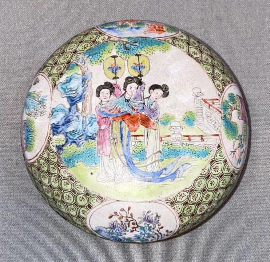 18TH CENTURY CHINESE CLOISONNE LIDDED BOX (1 of 6)