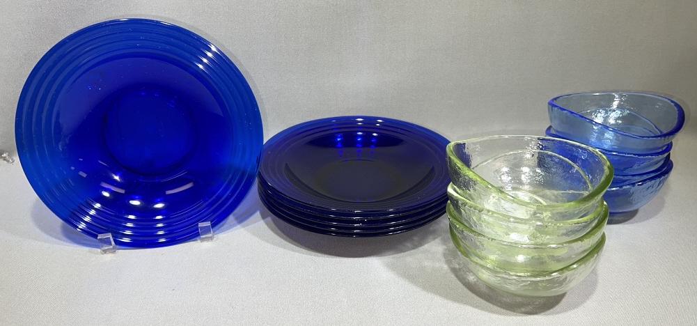 GILMOR SIGNED BOWLS & BLUE SOUP BOWLS: 5 BOWLS 8 1/2" & 8 GLASS BOWLS