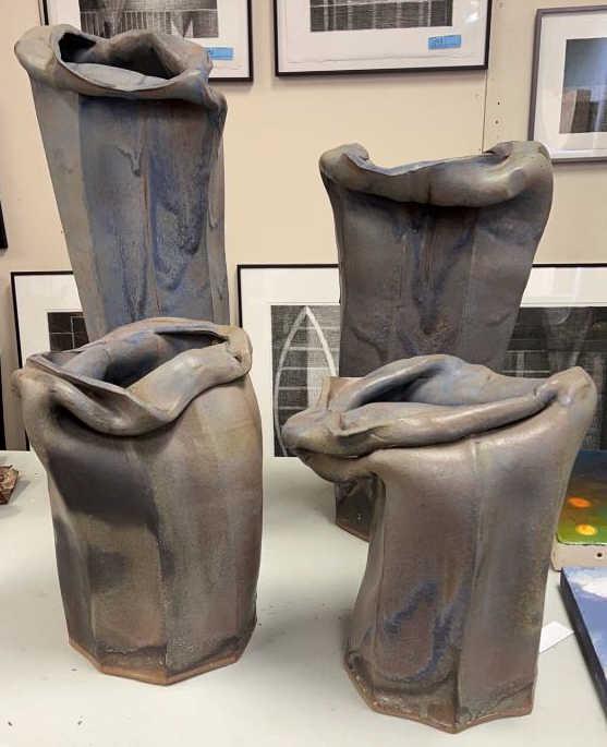 4 LARGE SEIKO BEHR CLAY VESSELS (1 of 7)