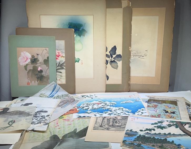 LARGE LOT ORIENTAL ARTWORK, SILK (1 of 6)