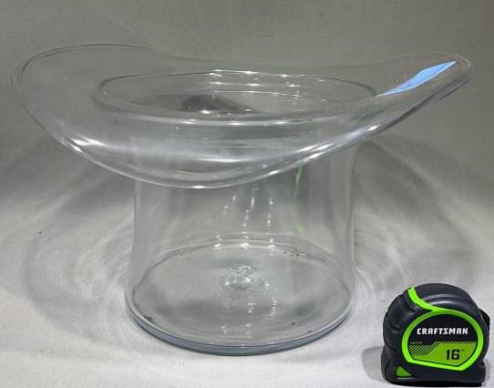 LARGE HAND BLOWN GLASS TOP HAT (1 of 3)