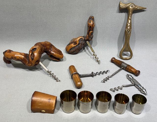LOT OF VINTAGE BAR TOOLS: CORKSCREWS, BOTTLEOPENER, SHOT GLASSES, ETC.