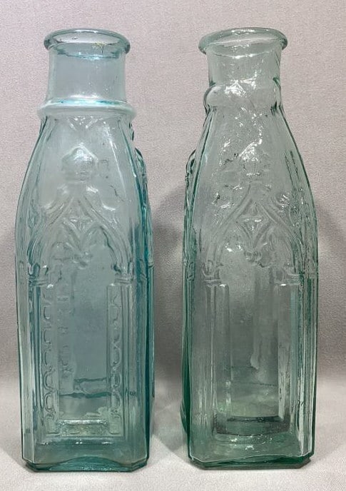 2 ANTIQUE PICKLE JARS/ BOTTLES (1 of 4)