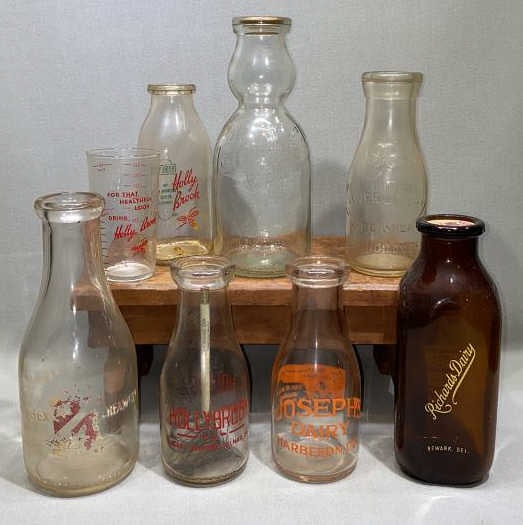 7 Delaware Milk Bottles & Milk Glass Auction