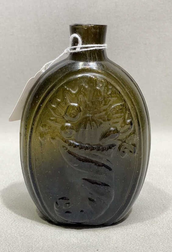 ANTIQUE GREEN COLORED GLASS FLASK (1 of 3)