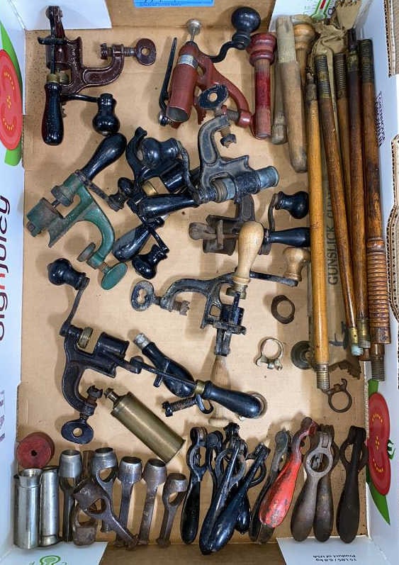 LARGE LOT OF RELOADING TOOLS & ACCESSORIES (1 of 5)