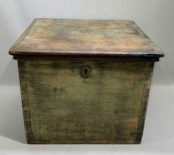 ANTIQUE PAINTED & DOVETAILED CELLARETTE (1 of 11)