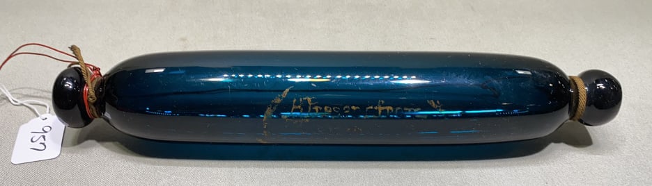 HAND BLOWN GLASS ROLLING PIN (1 of 3)