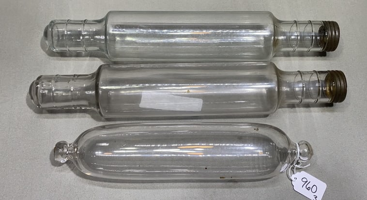 3 CLEAR GLASS ROLLING PINS (1 of 4)