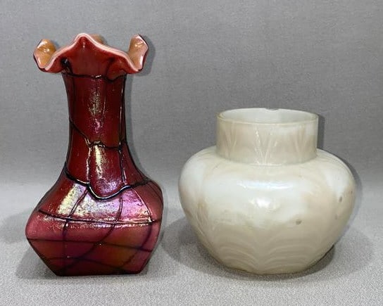 2 ART NOUVEAU IRIDESCENT ARTGLASS VASES (1 of 9)